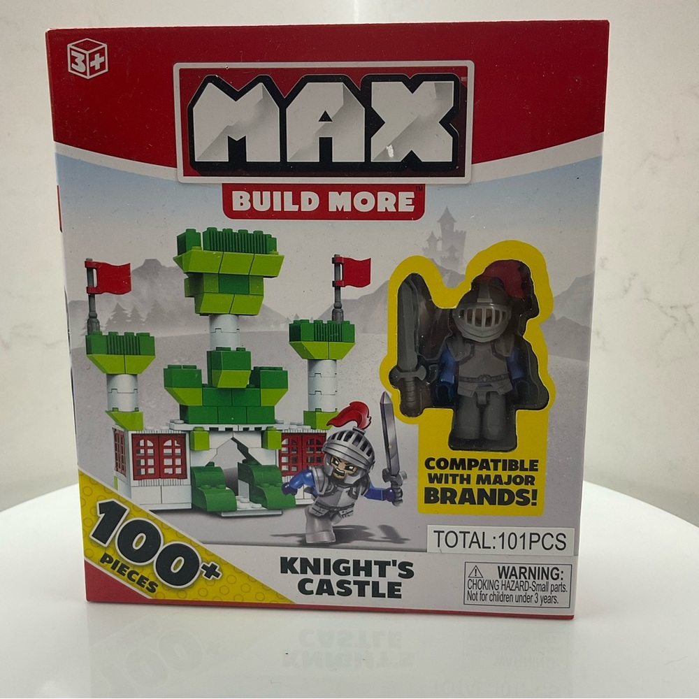 Max Build More Knight's Castle Building Toy w\ Figure 100+ Pcs.  Zuru 2019 New